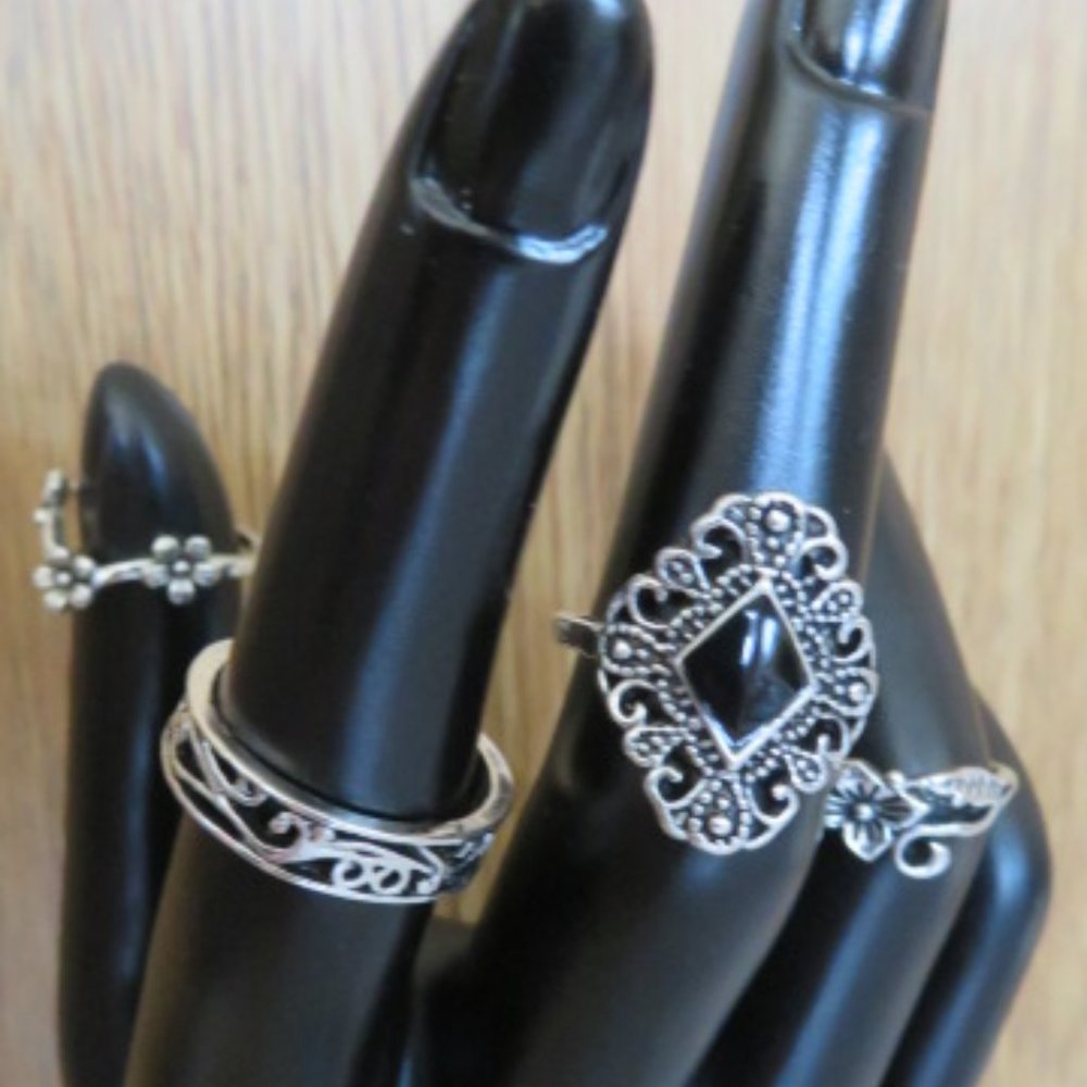 SET 4 Pcs Fashion Celtic Style RINGS Alloy Sizes 5.5 to 6.5 (K278)